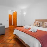 Rosas فيلة البوفيرا