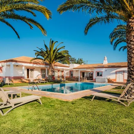 Rosas Villa *
