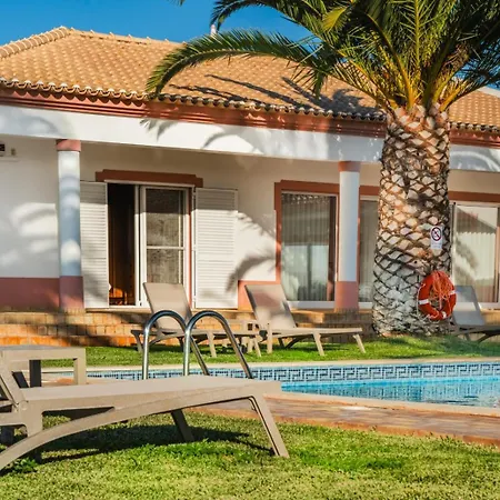 Rosas Villa *
