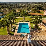 Rosas Villa